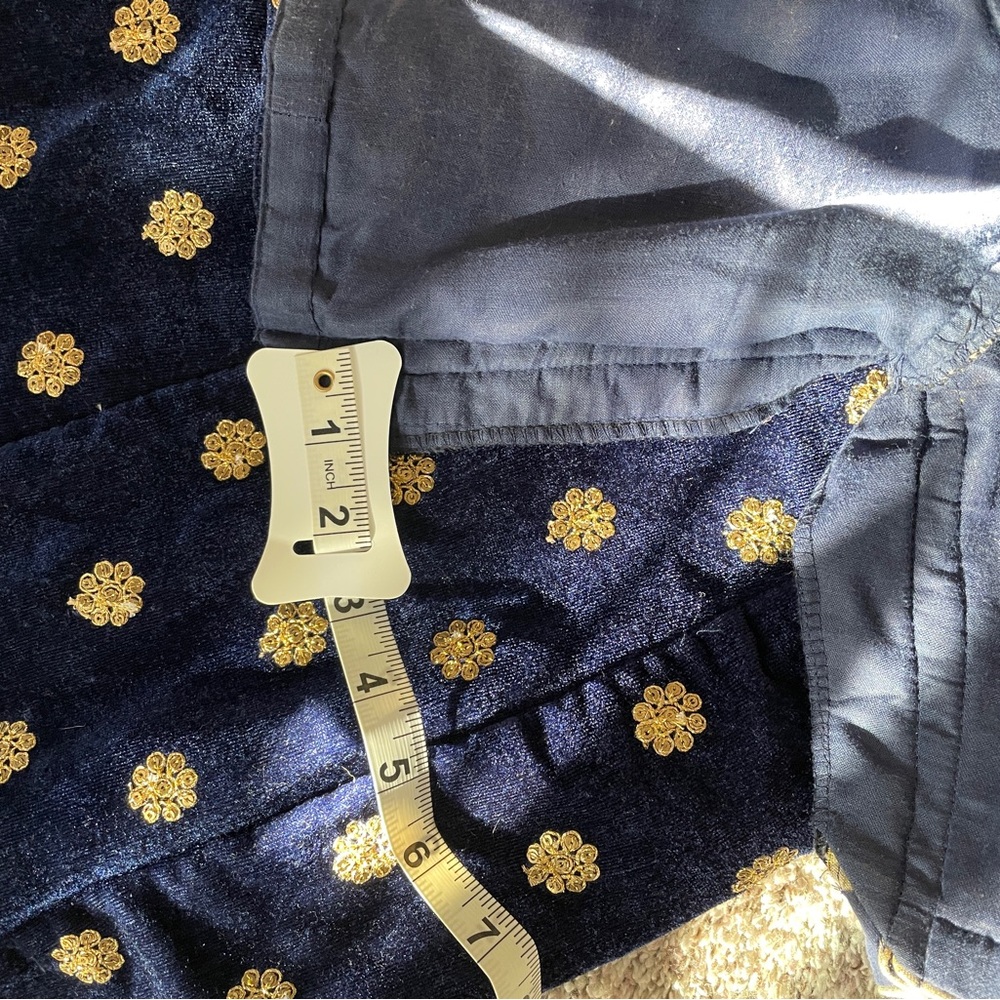 Blue velvet heavy gold embroidery Lehenga Choli - Picture 15 of 15